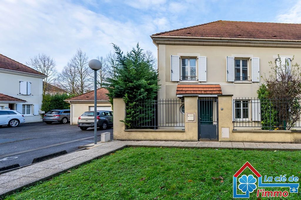 Achat maison à vendre 5 chambres 124 m² - Moissy-Cramayel