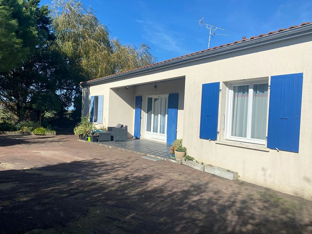 Achat maison à vendre 3 chambres 137 m² - Saint-Nazaire-sur-Charente