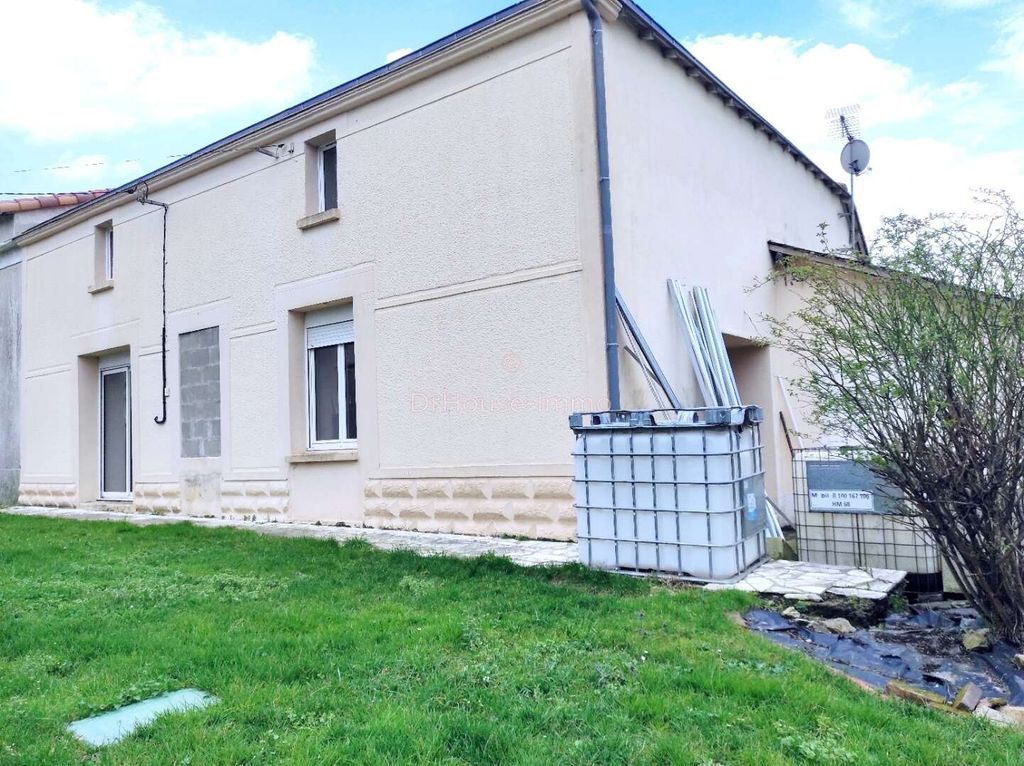 Achat maison à vendre 4 chambres 170 m² - Coulonges-sur-l'Autize