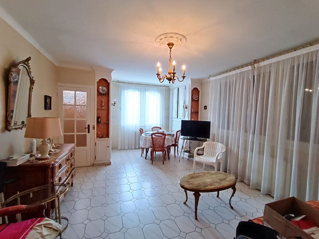 Achat maison à vendre 2 chambres 68 m² - Saint-Cyr-l'École