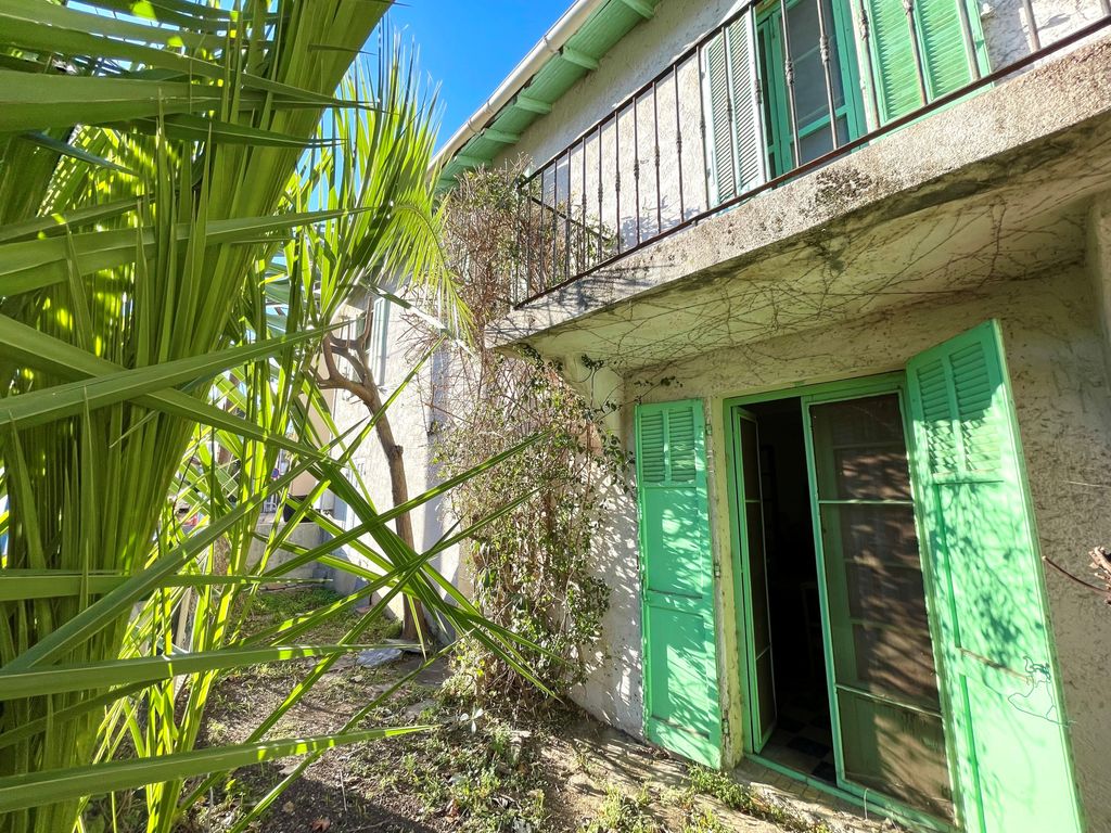 Achat maison à vendre 5 chambres 118 m² - Cavalaire-sur-Mer