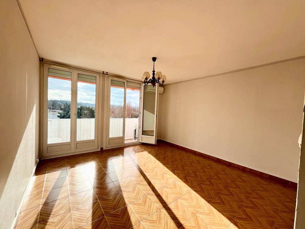 Achat appartement à vendre 3 pièces 67 m² - Marignane