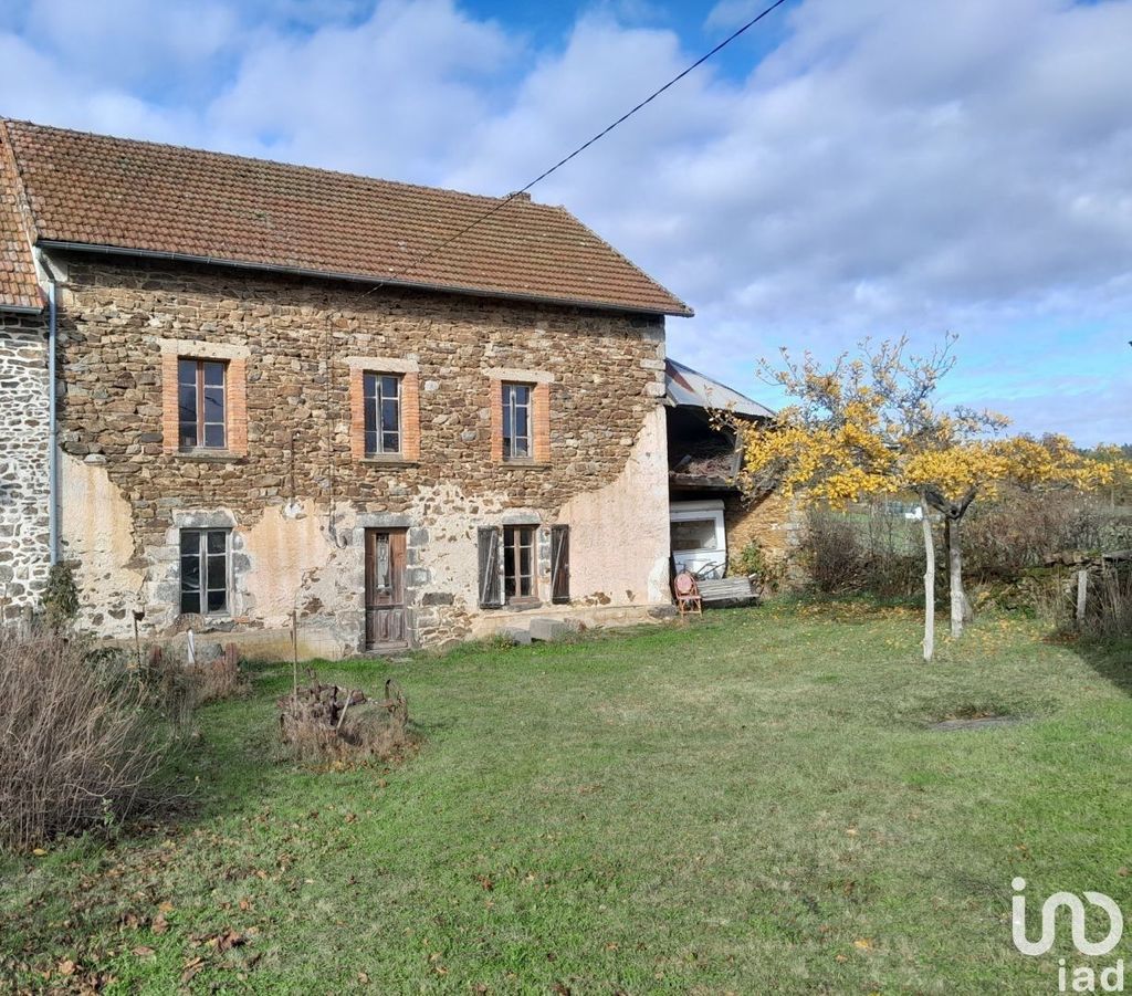 Achat maison à vendre 4 chambres 130 m² - Saint-Étienne-des-Champs