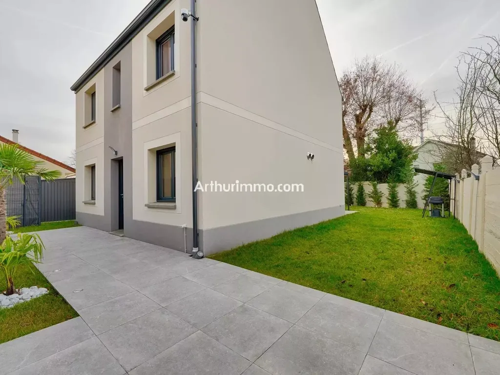 Achat maison à vendre 5 chambres 140 m² - Boissy-Saint-Léger