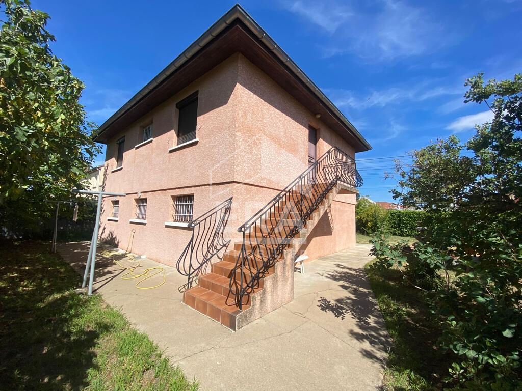 Achat maison à vendre 2 chambres 79 m² - Irigny