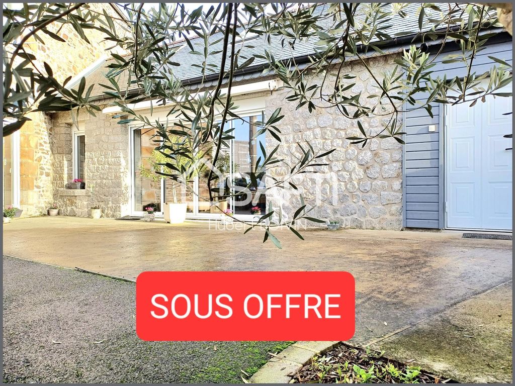 Achat maison à vendre 5 chambres 175 m² - Fougères