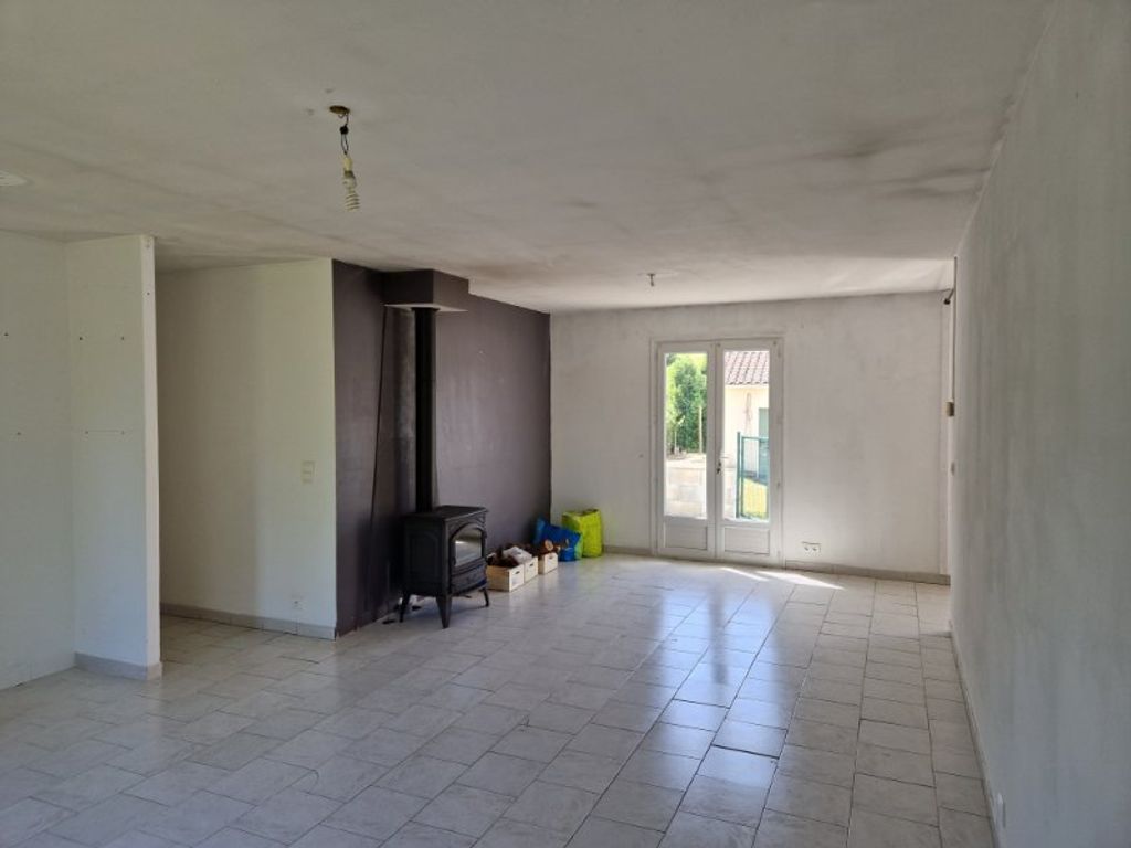 Achat maison à vendre 3 chambres 99 m² - Roullet-Saint-Estèphe