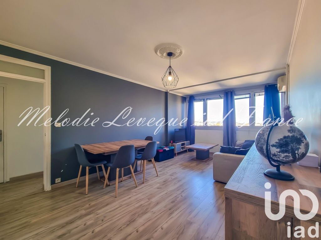 Achat appartement à vendre 3 pièces 64 m² - Nîmes