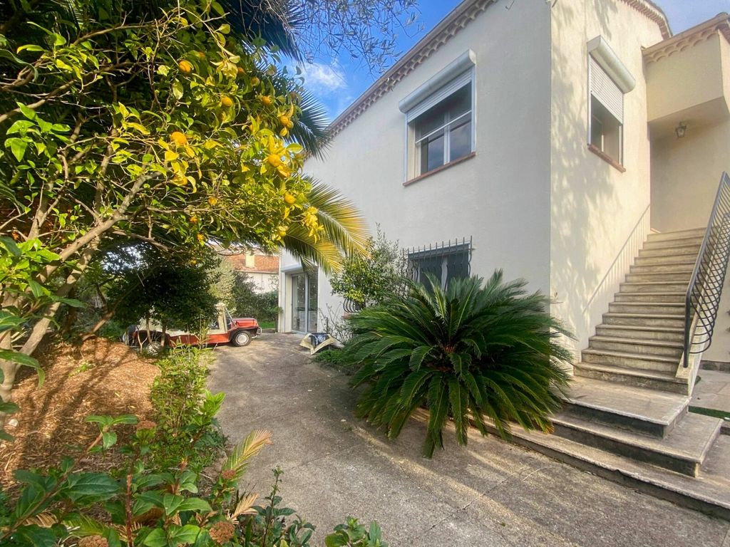 Achat maison à vendre 1 chambre 123 m² - Saint-Raphaël