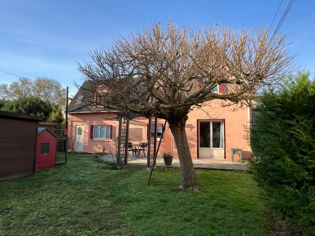 Achat maison à vendre 4 chambres 110 m² - Champs-sur-Marne