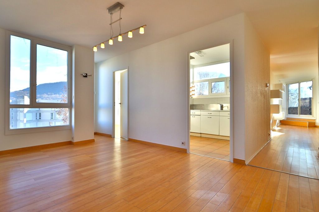Achat appartement à vendre 4 pièces 88 m² - Saint-Martin-d'Hères