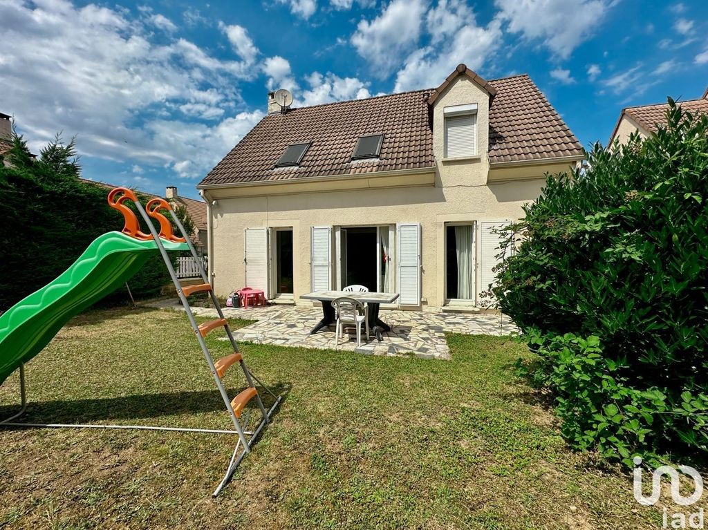 Achat maison à vendre 4 chambres 120 m² - Chennevières-sur-Marne