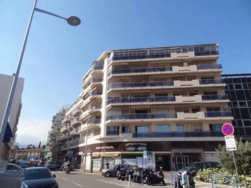 Achat appartement à vendre 4 pièces 79 m² - Cagnes-sur-Mer