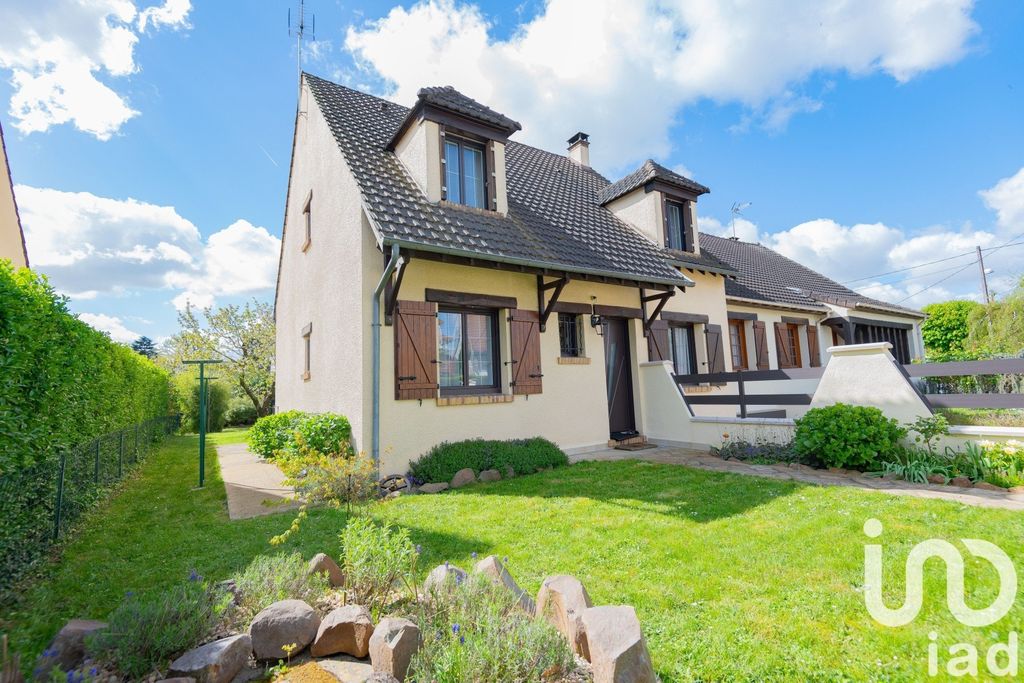 Achat maison à vendre 4 chambres 136 m² - Sainte-Geneviève-des-Bois