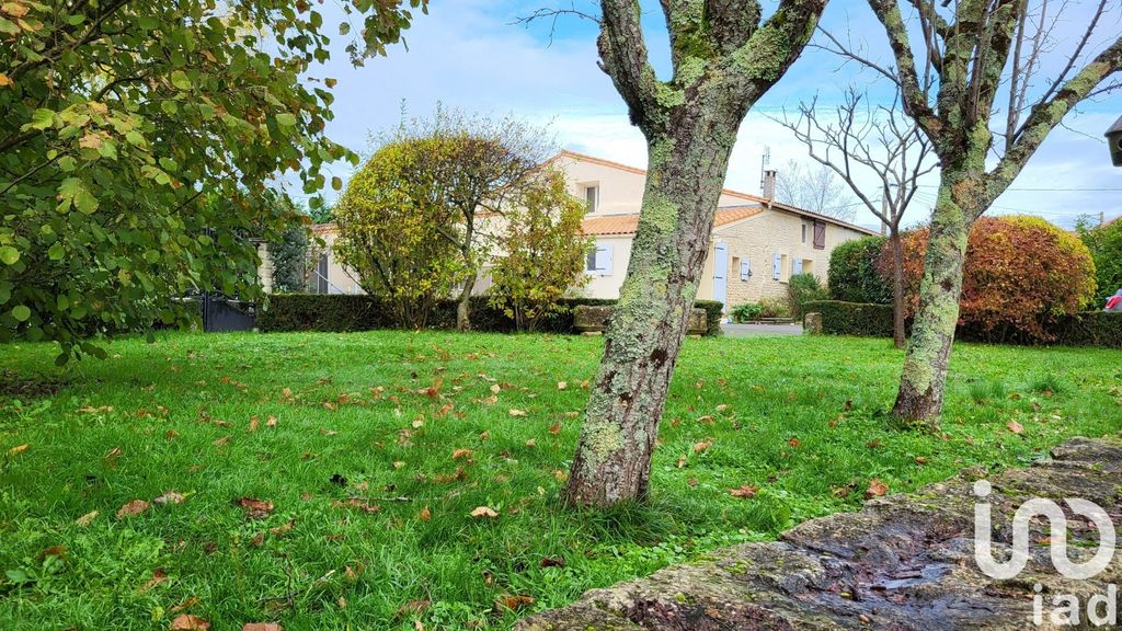 Achat maison à vendre 4 chambres 203 m² - Niort