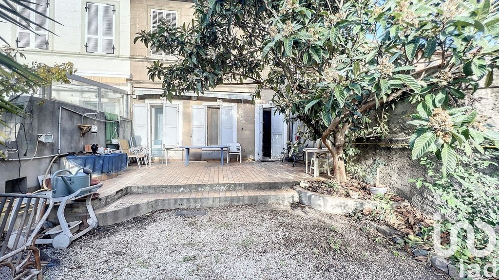 Achat maison à vendre 3 chambres 102 m² - Marseille 10ème arrondissement