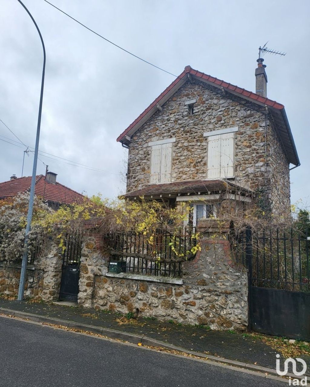 Achat maison à vendre 2 chambres 84 m² - Savigny-sur-Orge