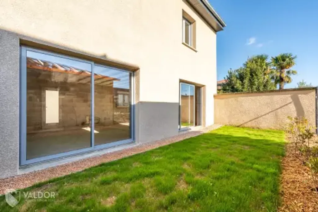 Achat maison à vendre 3 chambres 106 m² - Quincieux