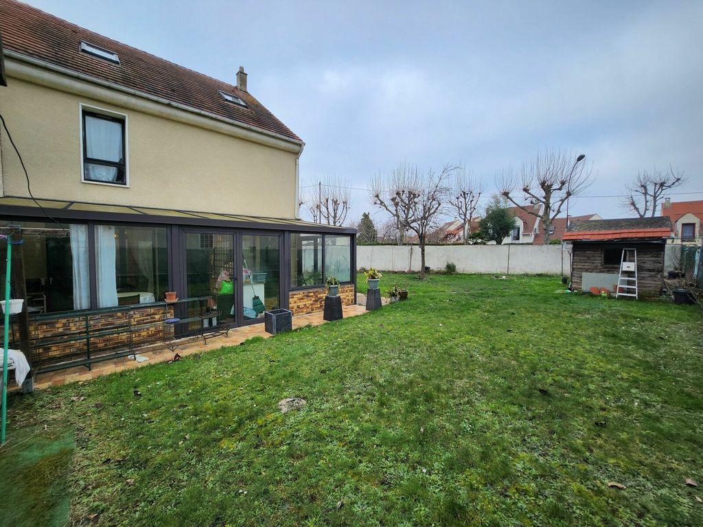 Achat maison à vendre 5 chambres 115 m² - Villemoisson-sur-Orge