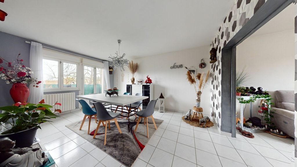 Achat appartement à vendre 3 pièces 81 m² - Neuves-Maisons