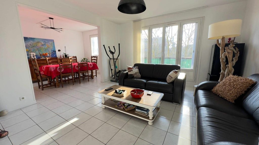 Achat appartement à vendre 4 pièces 83 m² - Neuilly-sur-Marne