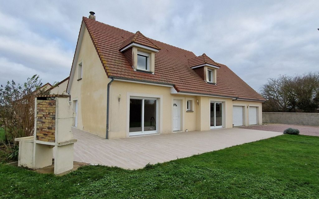 Achat maison à vendre 4 chambres 150 m² - Fresné-la-Mère