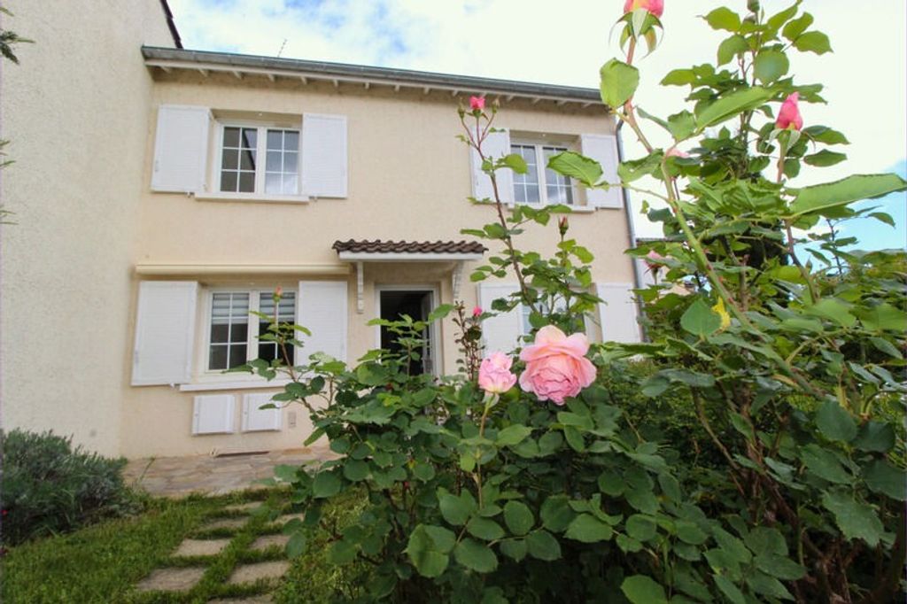 Achat maison à vendre 4 chambres 128 m² - Saint-Chamond