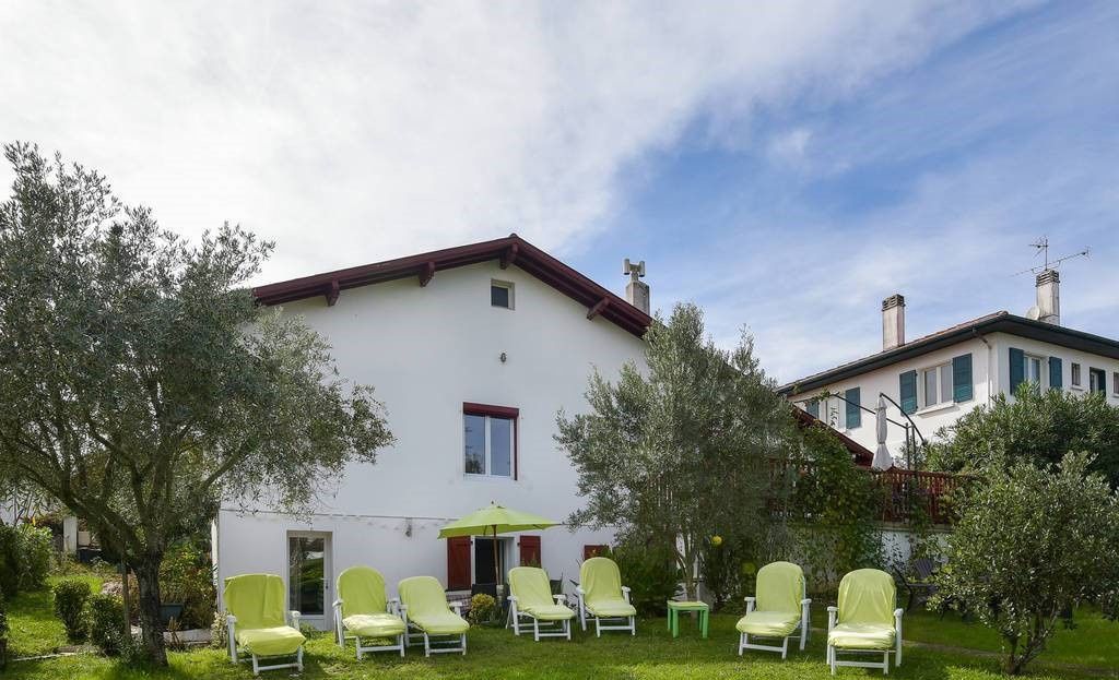 Achat maison à vendre 3 chambres 140 m² - Saint-Jean-de-Luz