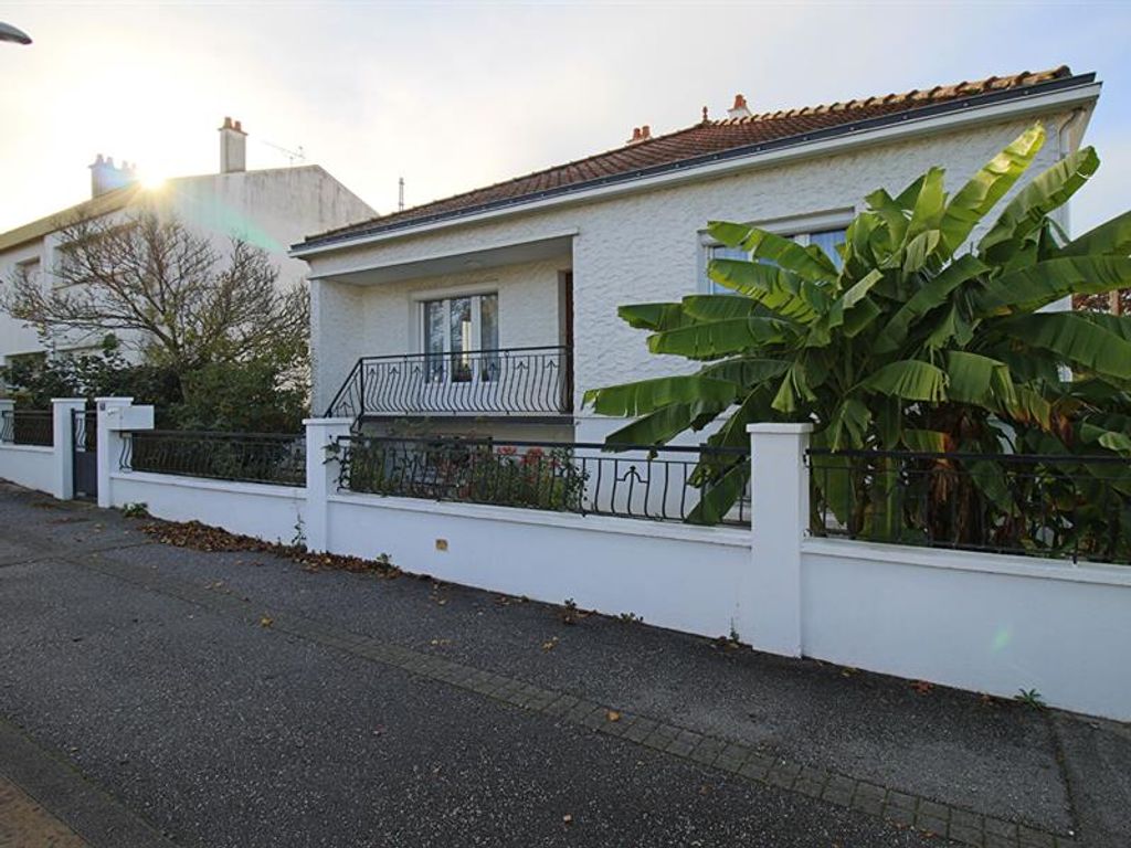 Achat maison à vendre 4 chambres 108 m² - La Roche-sur-Yon