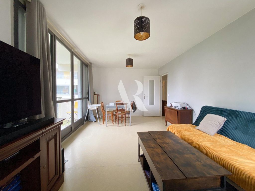 Achat appartement à vendre 2 pièces 53 m² - Cenon