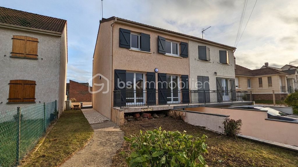 Achat maison à vendre 3 chambres 89 m² - Quincy-sous-Sénart