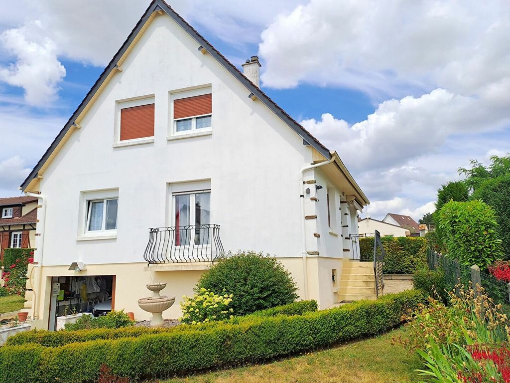 Achat maison à vendre 3 chambres 102 m² - Gournay-en-Bray