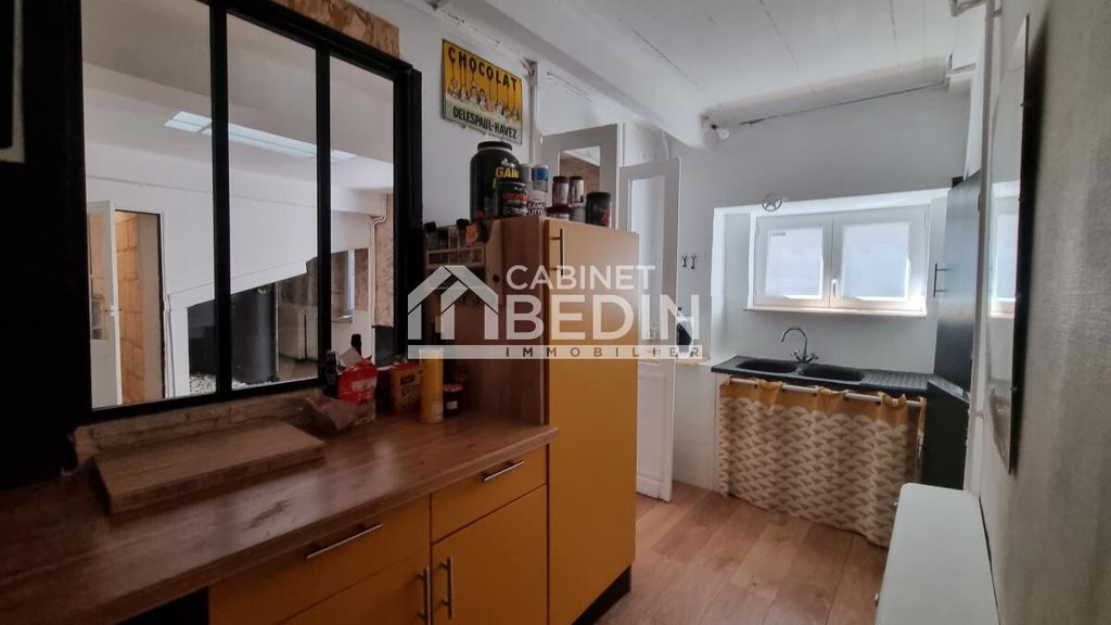 Achat maison à vendre 2 chambres 140 m² - La Brède