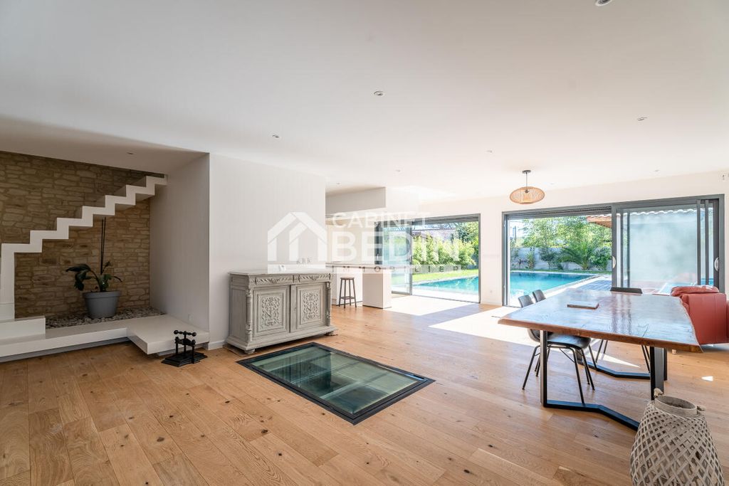 Achat maison à vendre 4 chambres 217 m² - Cestas