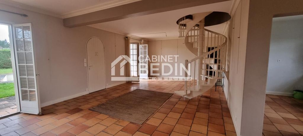 Achat maison à vendre 4 chambres 135 m² - Arveyres