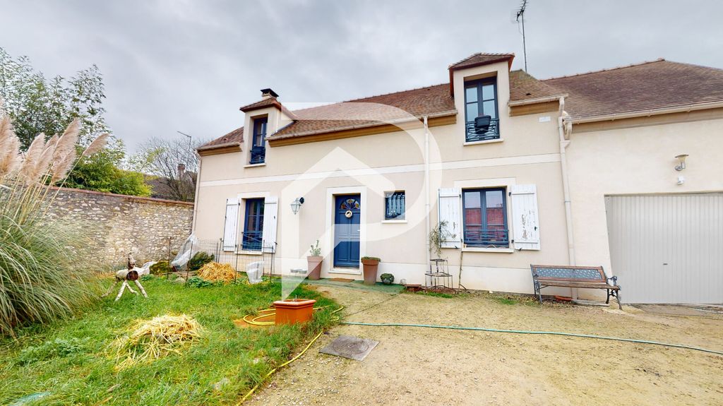 Achat maison à vendre 4 chambres 120 m² - Tousson