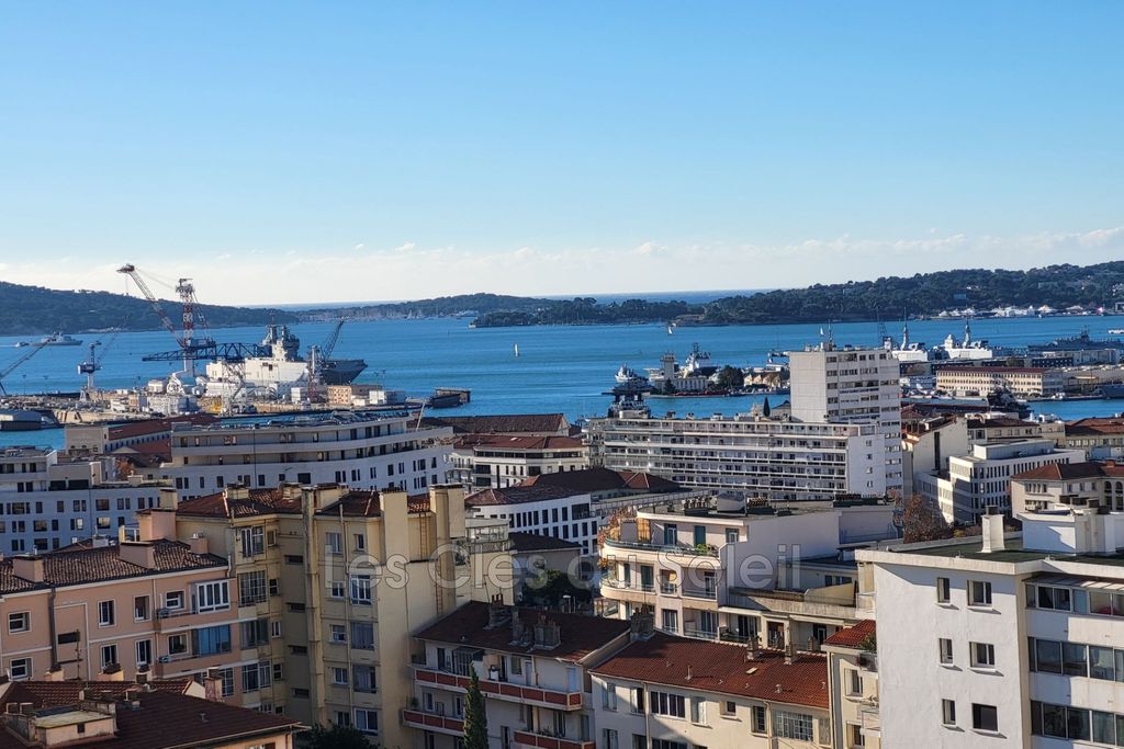 Achat appartement à vendre 5 pièces 105 m² - Toulon