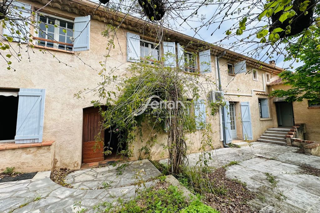 Achat maison à vendre 7 chambres 261 m² - Flayosc