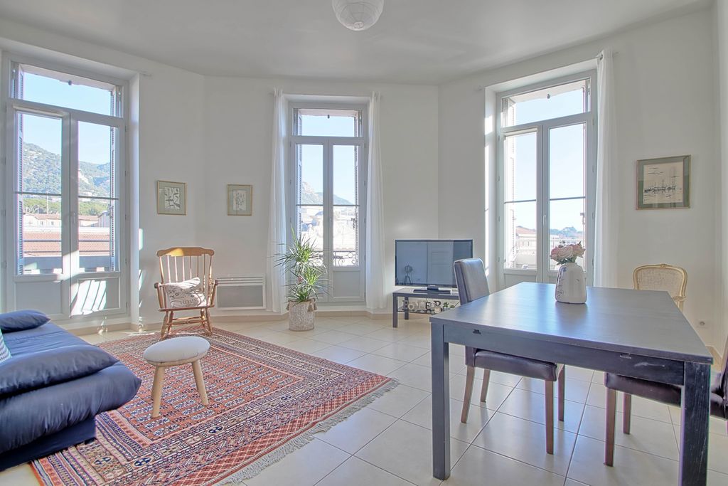 Achat appartement à vendre 3 pièces 66 m² - Toulon