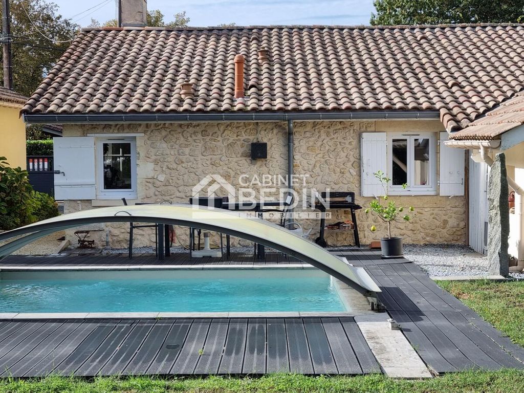 Achat maison à vendre 3 chambres 107 m² - Saint-Morillon
