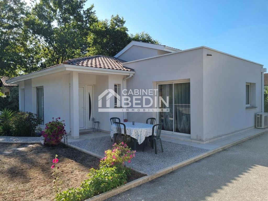 Achat maison à vendre 3 chambres 74 m² - Saint-Aubin-de-Médoc
