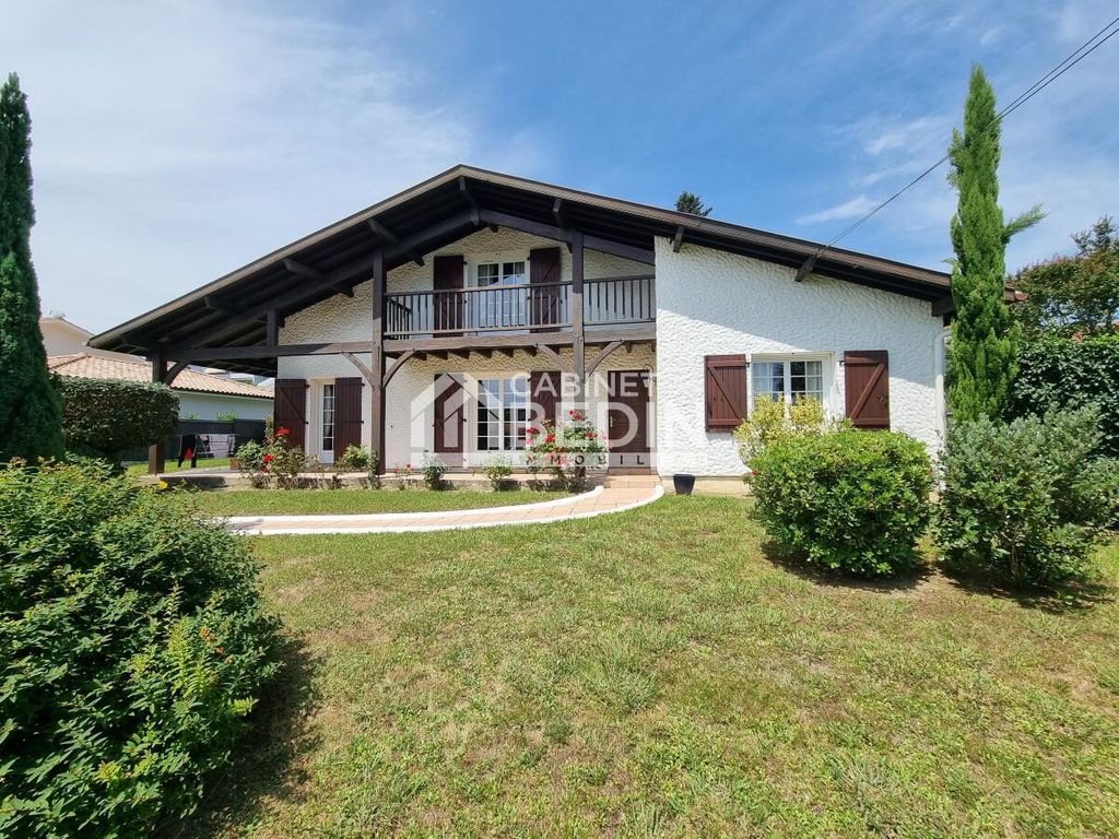 Achat maison à vendre 4 chambres 157 m² - Saint-Paul-lès-Dax