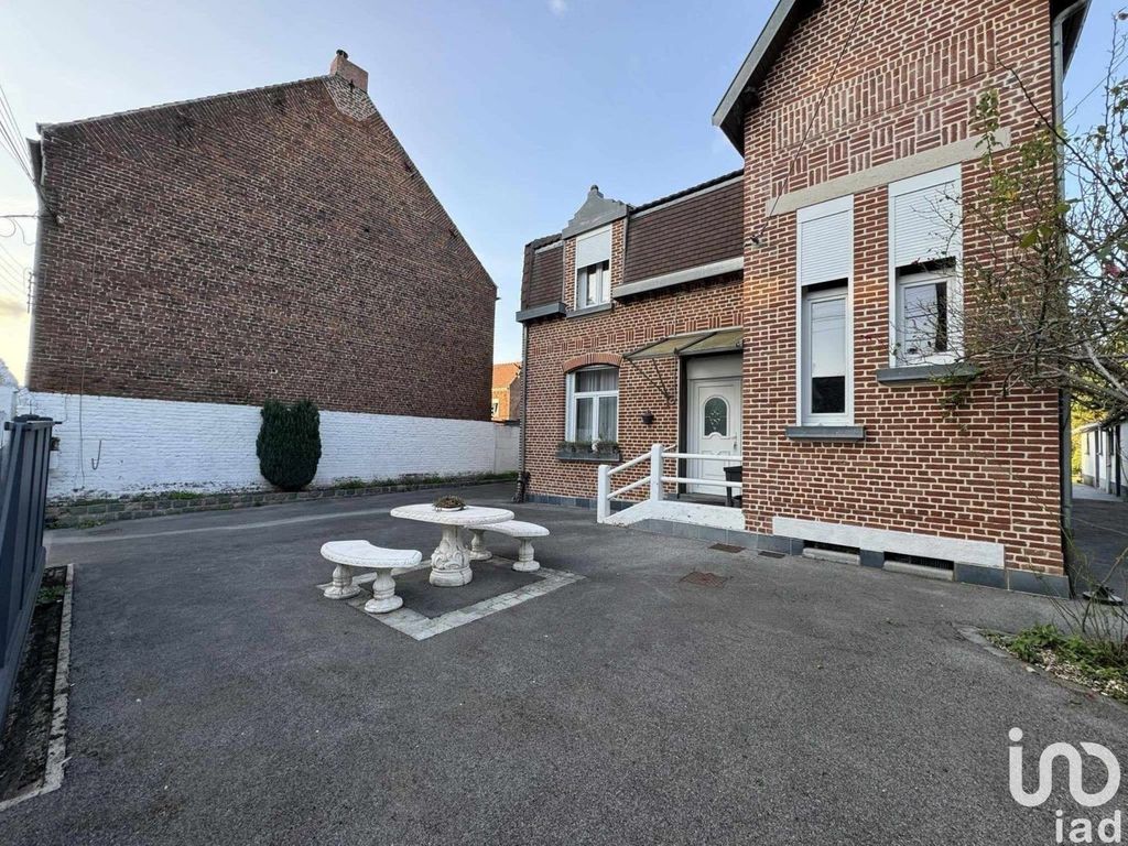 Achat maison à vendre 5 chambres 178 m² - Guesnain