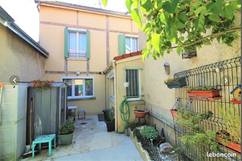 Achat maison à vendre 4 chambres 101 m² - Verzy