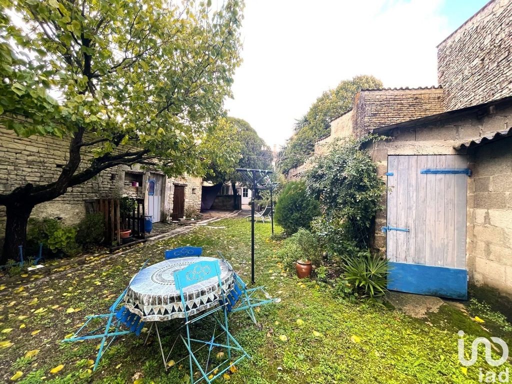 Achat maison à vendre 4 chambres 145 m² - Beauvais-sur-Matha