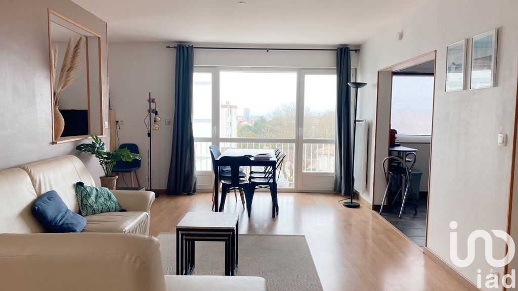 Achat appartement à vendre 4 pièces 71 m² - La Rochelle