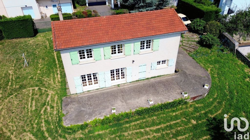 Achat maison à vendre 3 chambres 130 m² - Saint-Jean-Bonnefonds