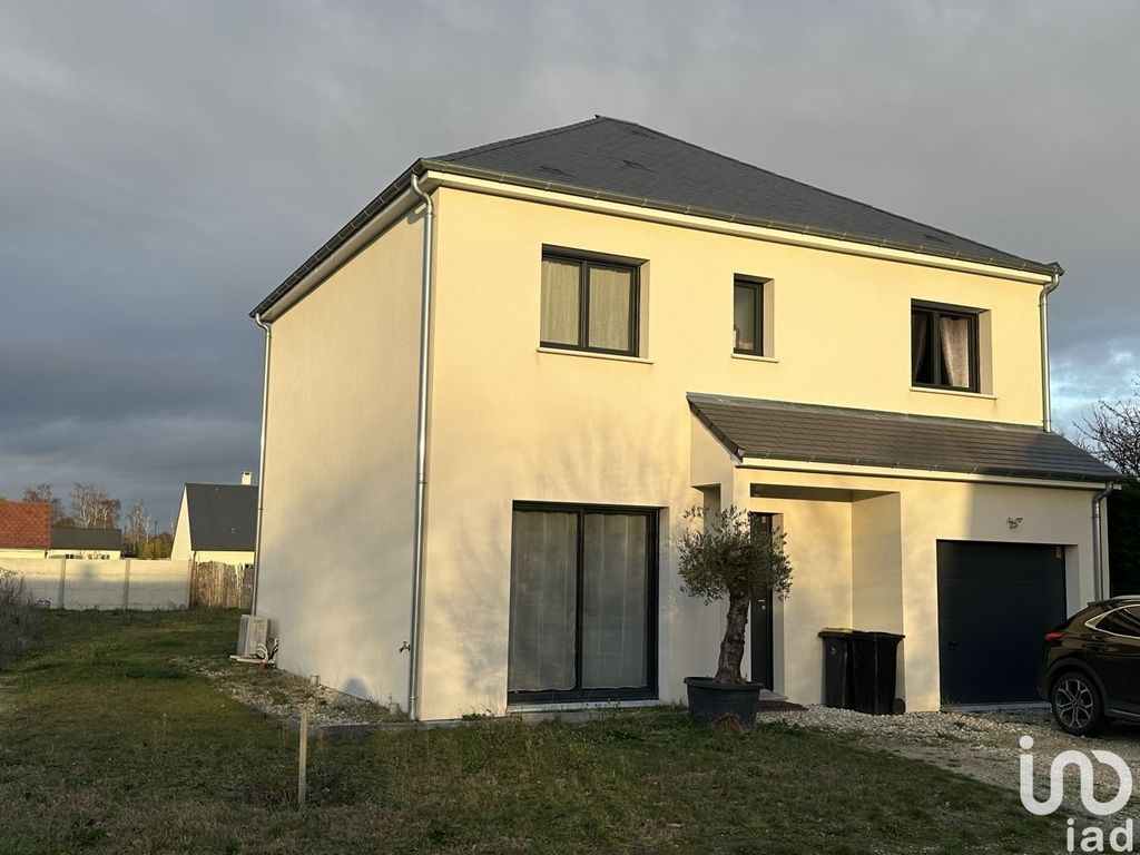 Achat maison à vendre 3 chambres 110 m² - Saint-Lyé-la-Forêt