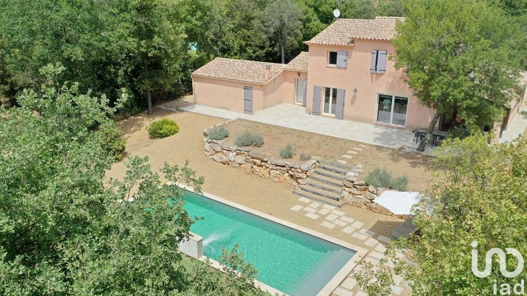 Achat maison à vendre 3 chambres 176 m² - Saint-Maximin-la-Sainte-Baume