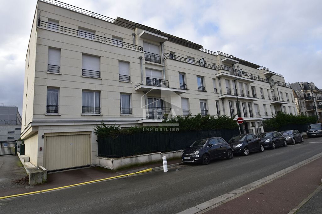 Achat appartement à vendre 3 pièces 55 m² - Saint-Cyr-l'École